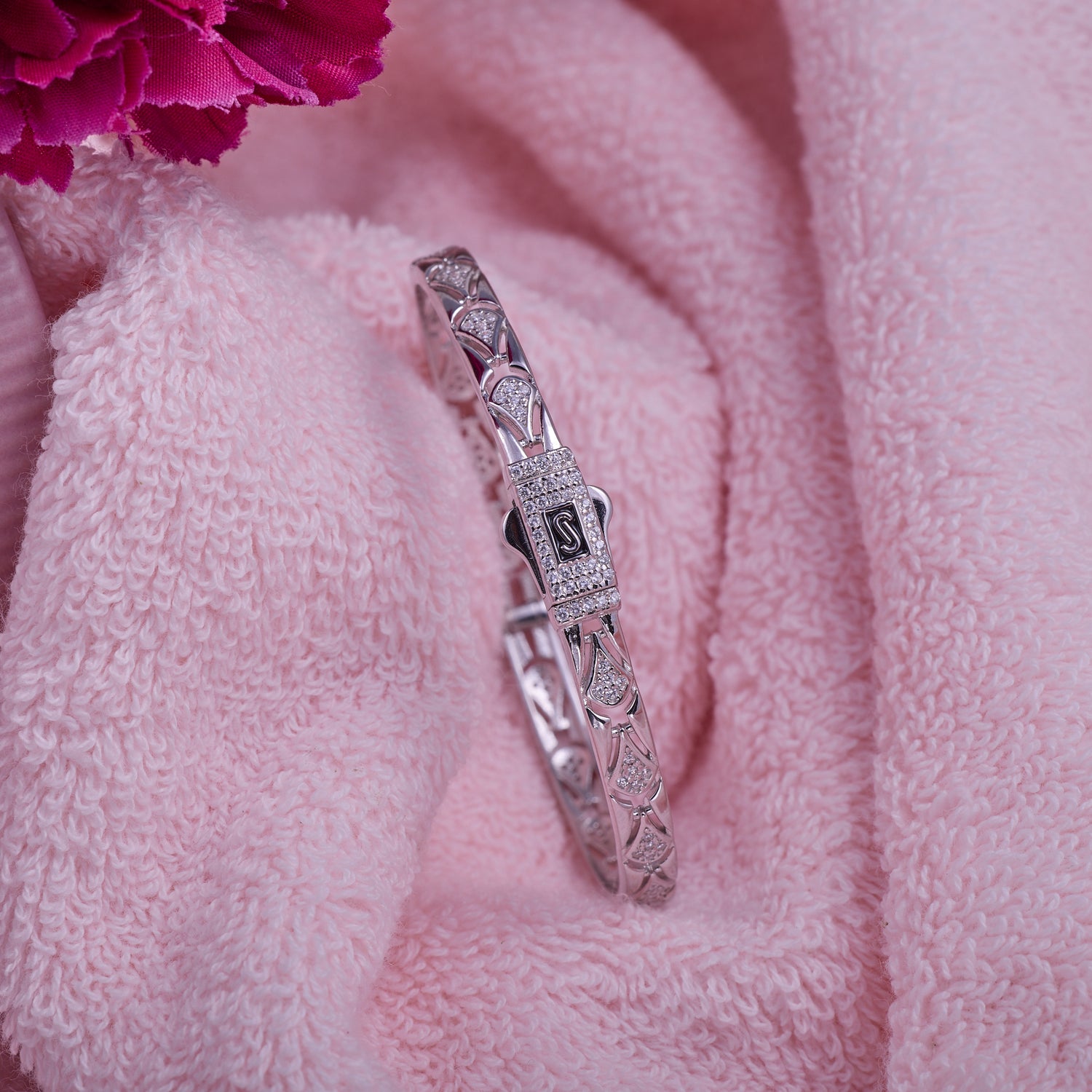 IRAFINE Regal Silver Stone Kada – Lattice Shine