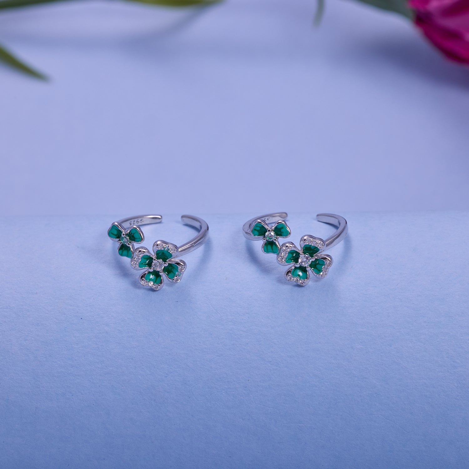 IRAFINE Silver Green Blossom Toe Rings – Charm in Bloom